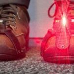 Для людей с болезнью Паркинсона разработали «лазерную обувь»